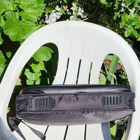 Targus Laptop Bag, Black Canvas, Faux Leather Trim, Unisex, 15.5"x11" - Picture 12 of 15